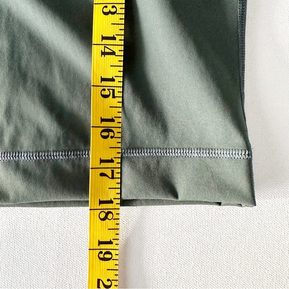 Everlane The Perform Tank Top Pine Green XS Women's - Picture 6 of 7